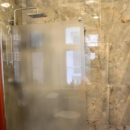 דירה Lesser Town!